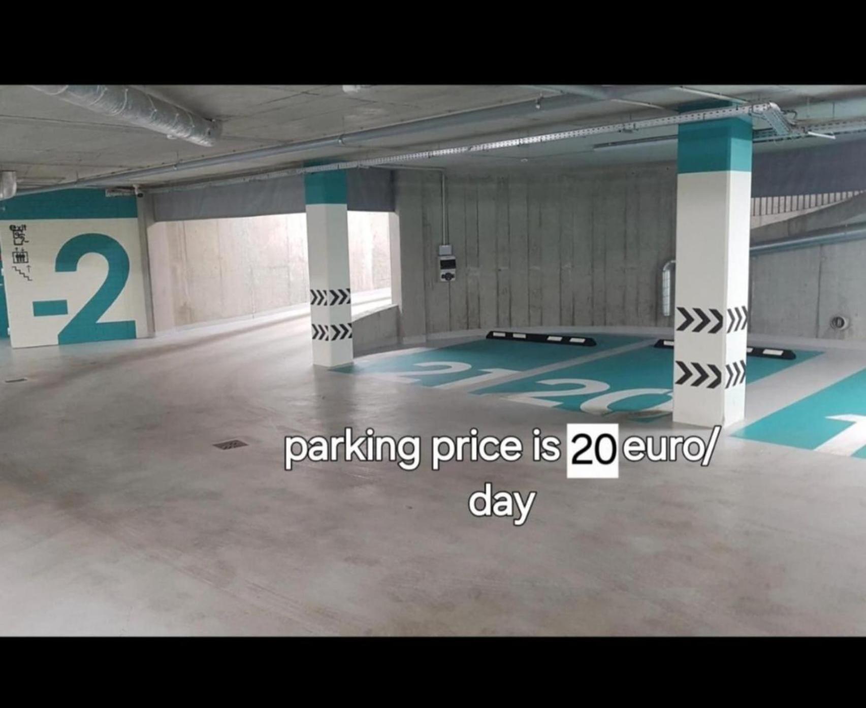 Happy Inn Presidential, Self Check-In, Parking In The Underground Garage VNO Exterior photo